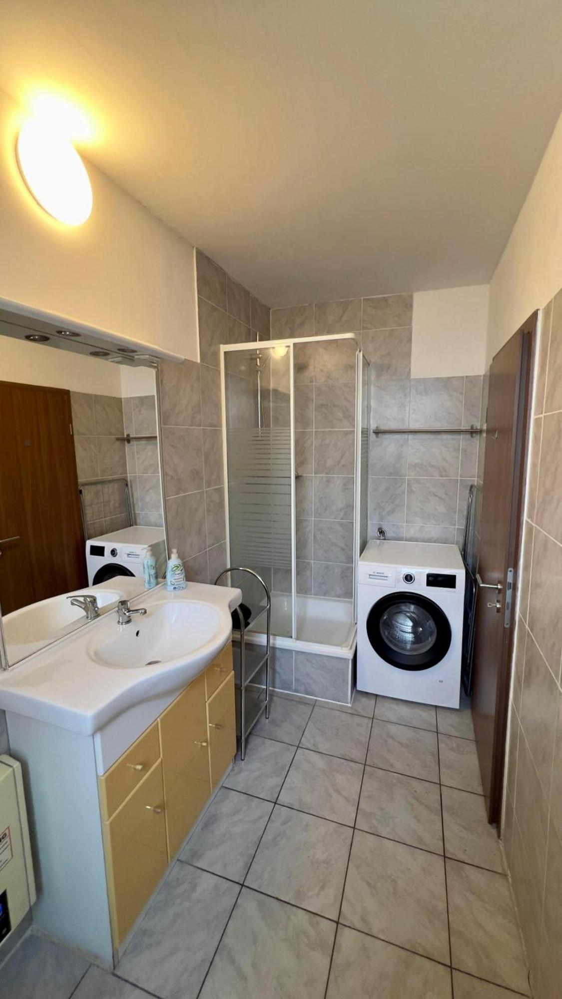 Praktische City Apartments Direkt Am Hauptbahnhof Ноймюнстер Экстерьер фото